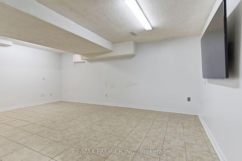 Photo 11 at 15 Beulah Street, Jamestown, Toronto