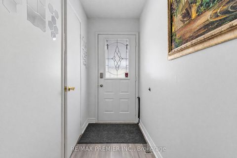 Photo 15 at 15 Beulah Street, Jamestown, Toronto