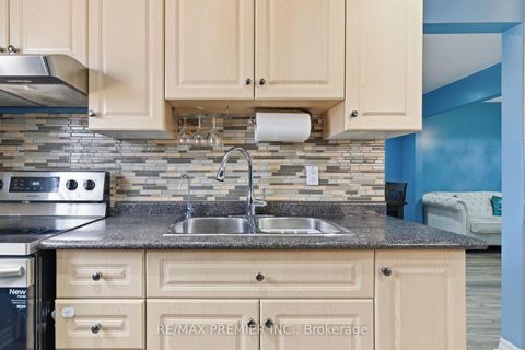 Photo 22 at 15 Beulah Street, Jamestown, Toronto