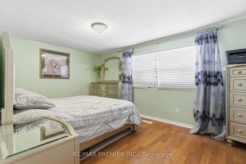 Photo 32 at 15 Beulah Street, Jamestown, Toronto