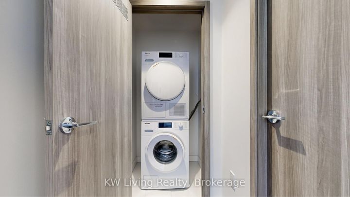 Photo 15 at 3006 - 85 McMahon Drive, Bayview Village, Toronto