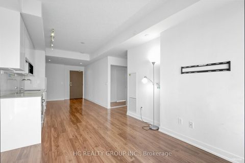 Photo 14 at 501 - 115 Mcmahon Drive, Bayview Village, Toronto