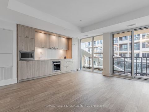 Photo 4 at 920 - 115 Denison Avenue, Chinatown, Toronto