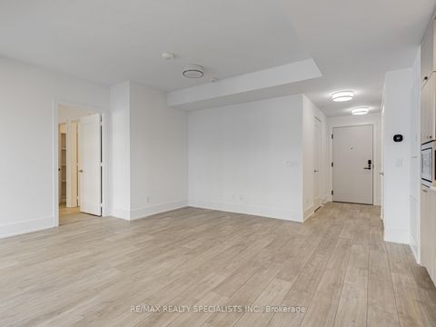 Photo 13 at 920 - 115 Denison Avenue, Chinatown, Toronto