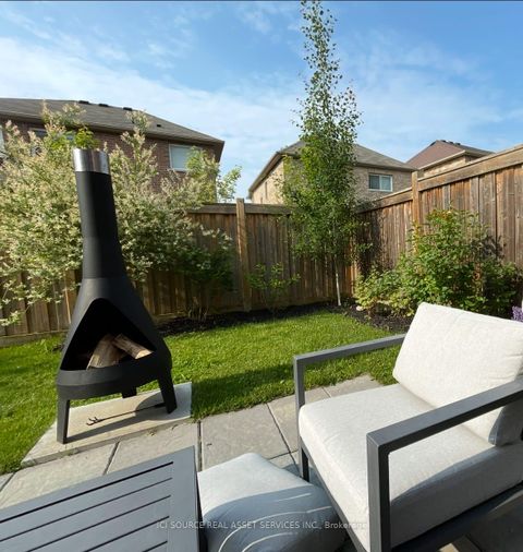 Photo 2 at 15 Grey Wing Avenue, Keswick South, Georgina