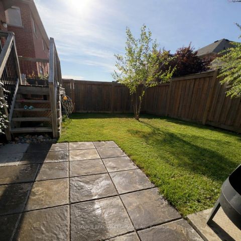 Photo 7 at 15 Grey Wing Avenue, Keswick South, Georgina