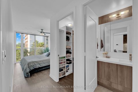 Photo 17 at 418 - 101 Erskine Avenue, Mount Pleasant West, Toronto