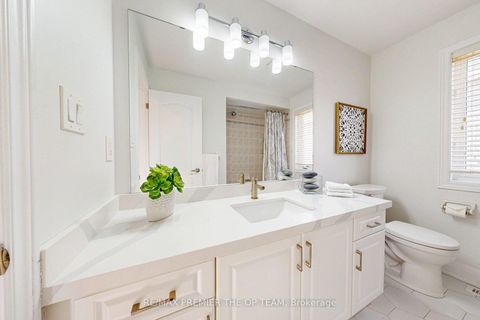 Photo 25 at 96 Saint Victor Drive, Vellore Village, Vaughan