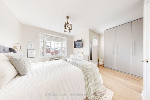 Photo 28 at 96 Saint Victor Drive, Vellore Village, Vaughan