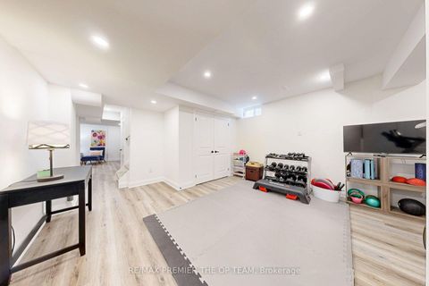 Photo 32 at 96 Saint Victor Drive, Vellore Village, Vaughan