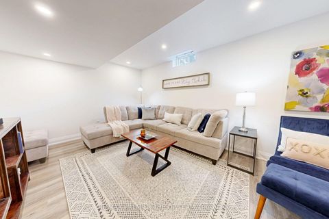 Photo 33 at 96 Saint Victor Drive, Vellore Village, Vaughan