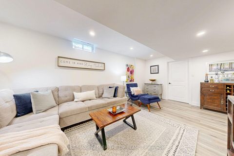 Photo 36 at 96 Saint Victor Drive, Vellore Village, Vaughan