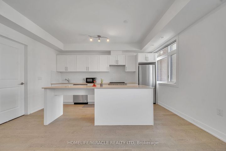 Photo 14 at 230 - 1062 Douglas McCurdy Common N, Lakeview, Mississauga