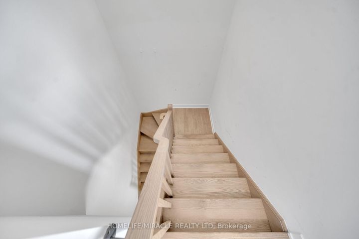 Photo 25 at 230 - 1062 Douglas McCurdy Common N, Lakeview, Mississauga