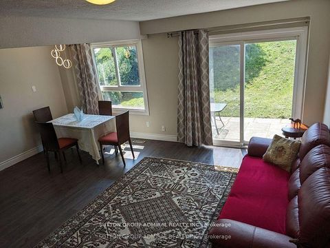 Photo 4 at 47 Riviera Drive, Glen Shields, Vaughan