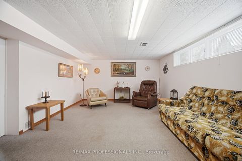 Photo 33 at 7 Pettit Drive, Richview, Toronto