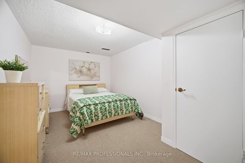 Photo 35 at 7 Pettit Drive, Richview, Toronto