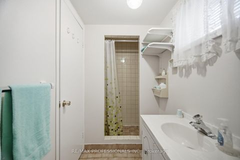 Photo 40 at 7 Pettit Drive, Richview, Toronto