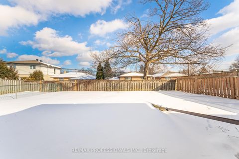 Photo 44 at 7 Pettit Drive, Richview, Toronto