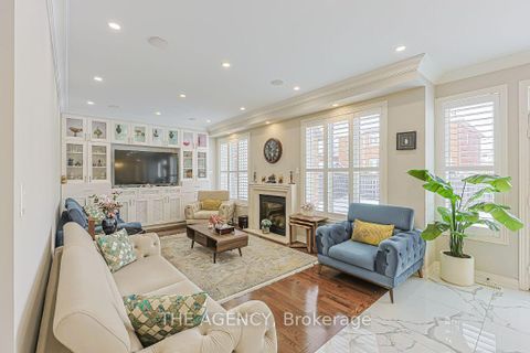 Photo 10 at 48 Tonner Crescent, Bayview Northeast, Aurora