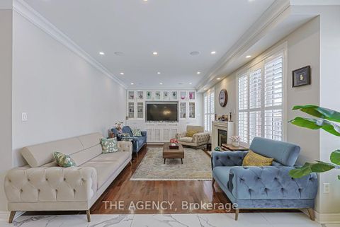 Photo 11 at 48 Tonner Crescent, Bayview Northeast, Aurora