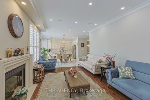 Photo 13 at 48 Tonner Crescent, Bayview Northeast, Aurora