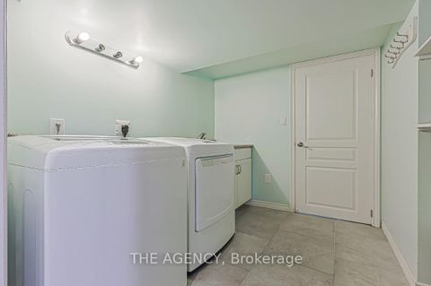 Photo 43 at 48 Tonner Crescent, Bayview Northeast, Aurora