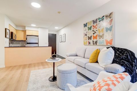 Photo 8 at 304 - 231 Fort York Boulevard, Niagara, Toronto