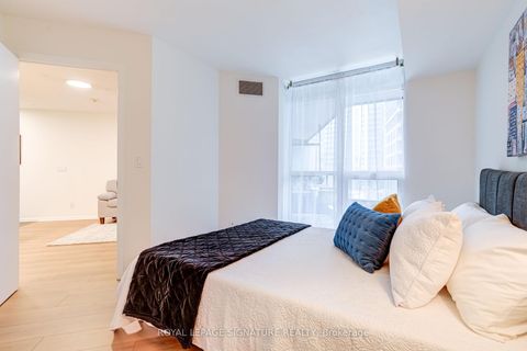 Photo 12 at 304 - 231 Fort York Boulevard, Niagara, Toronto