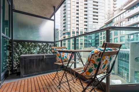 Photo 19 at 304 - 231 Fort York Boulevard, Niagara, Toronto