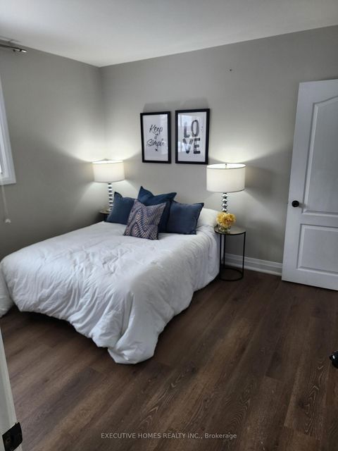 Photo 2 at 37 Marcella Street, Woburn, Toronto