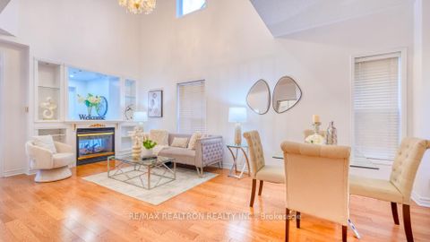 Photo 11 at 89 English Oak Drive, Oak Ridges Lake Wilcox, Richmond Hill