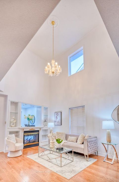 Photo 13 at 89 English Oak Drive, Oak Ridges Lake Wilcox, Richmond Hill