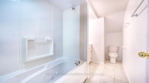 Photo 44 at 89 English Oak Drive, Oak Ridges Lake Wilcox, Richmond Hill