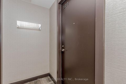 Photo 7 at 511 - 5 Valhalla Inn Road, City Centre West, Toronto