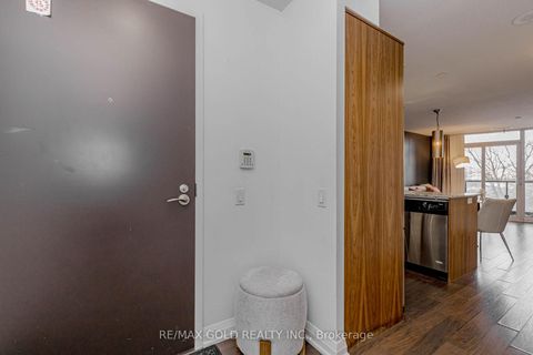 Photo 10 at 511 - 5 Valhalla Inn Road, City Centre West, Toronto