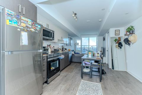 Photo 6 at 813 - 556 Marlee Avenue, Glen Park, Toronto