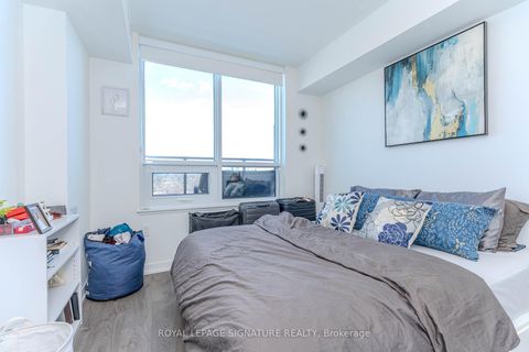 Photo 15 at 813 - 556 Marlee Avenue, Glen Park, Toronto