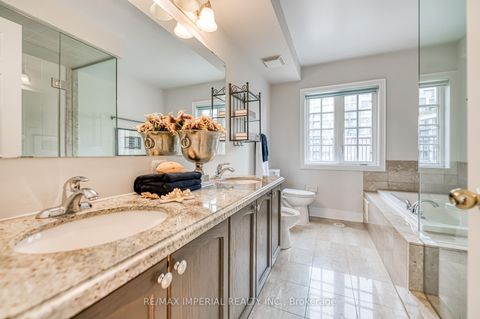 Photo 31 at 21 MACKENZIE'S STAND Avenue, Unionville, Markham