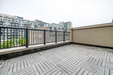 Photo 35 at 21 MACKENZIE'S STAND Avenue, Unionville, Markham