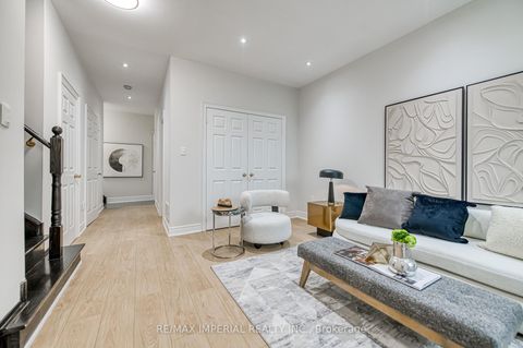 Photo 40 at 21 MACKENZIE'S STAND Avenue, Unionville, Markham