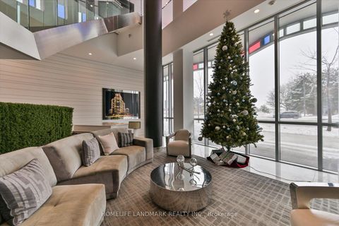 Photo 4 at Lph20 - 9471 Yonge Street, Observatory, Richmond Hill