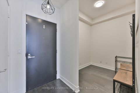 Photo 5 at Lph20 - 9471 Yonge Street, Observatory, Richmond Hill