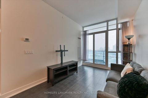 Photo 12 at Lph20 - 9471 Yonge Street, Observatory, Richmond Hill