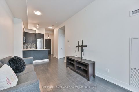 Photo 14 at Lph20 - 9471 Yonge Street, Observatory, Richmond Hill