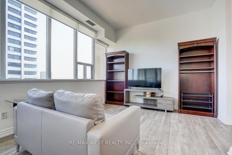 Photo 8 at 1001 - 797 Don Mills Road, Flemingdon Park, Toronto