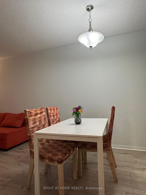 Photo 3 at 212 - 7378 Yonge Street, Yorkhill, Vaughan