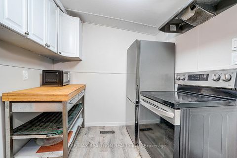 Photo 19 at 34 Patricia Avenue, Newtonbrook West, Toronto
