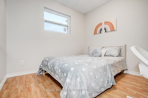 Photo 24 at 34 Patricia Avenue, Newtonbrook West, Toronto