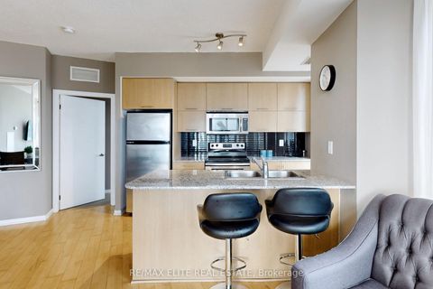 Photo 12 at 2208 - 65 Bremner Boulevard, Waterfront Communities C1, Toronto